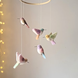 Nursery mobile girl, Crib mobile girl, Nature nursery, Birds baby shower, Hummingbirds mobile, Bird baby mobile, Oh girl baby shower, Nature