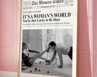Trendy krantenprint, Its a womans world, coquette-esthetiek, New York News, tijdschriftkop, preppy kamerinrichting, girly poster slaapzaal