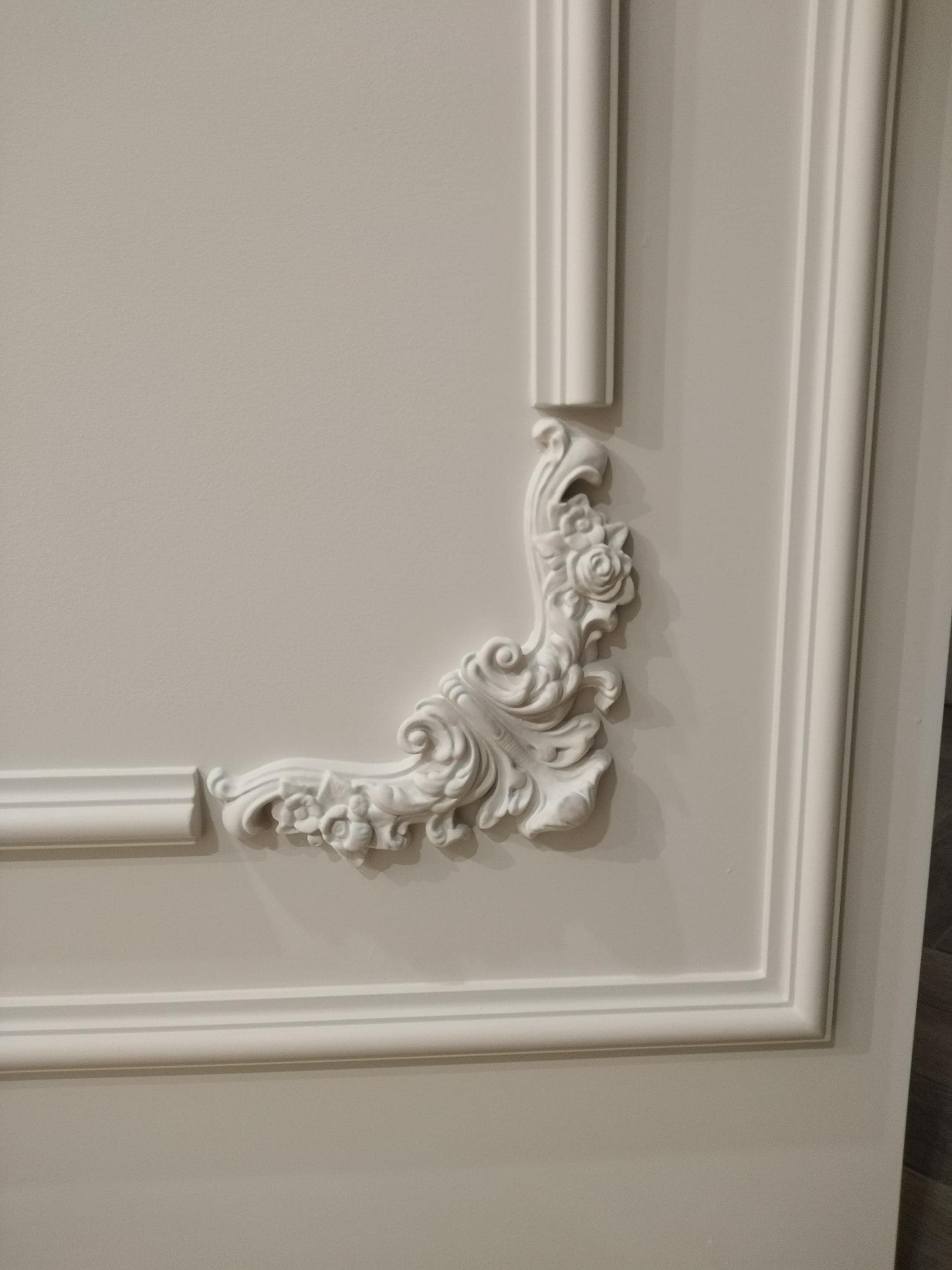plaster corner, classic French style stucco rose ,carving