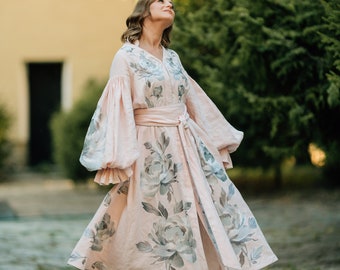 Rosa Pfirsich bestickte ethnische lange Kleid Folk Ukrainische Kleid Vyshyvanka Kaftan Abaya Boho Boho Silber Blume Quasten Kleid