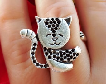 Cuddling Kitten Adjustable Handmade Ring - Adorable and Versatile!