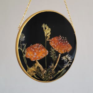 Mushroom resin wall art with real dried plants botanical suncatcher forest decor round epoxy mushroom panel