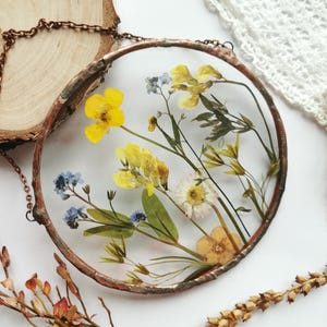 Pressed Flower Art Botanical Wall Decor Handmade Floating Frame Glass Pressed Flower Frame Unique Nature-Inspired Gift