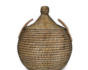 Round Hand-Woven Food Storage Basket with Stylish Lid