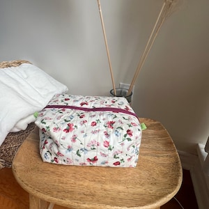 Large cosmetics pouch