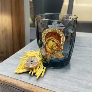 Jungfru Maria ikon oljeljusstake – Hemaltardekoration (Inkluderar oljeflott och vekar)