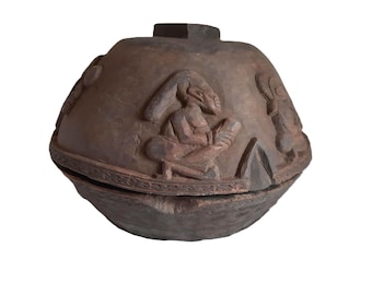 Yoruba Divination Bowl 'Opon Igede' - Carved Hardwood - Nigeria, late 19th / early 20th Century