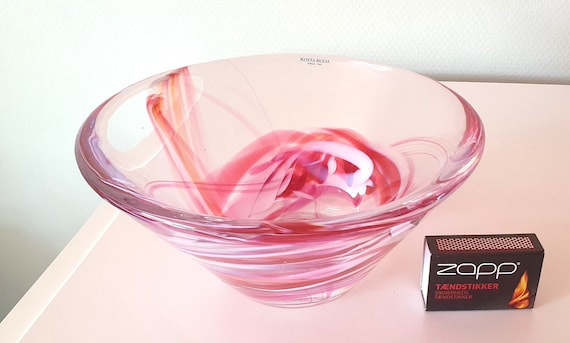 Kosta Boda Pink Swirl Glass Bowl by Anna Ehrner - Tempera Series 