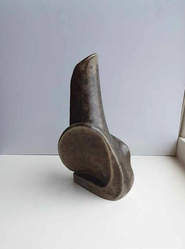 Henry Moore Statues - Elegant Garden Decor Solutions