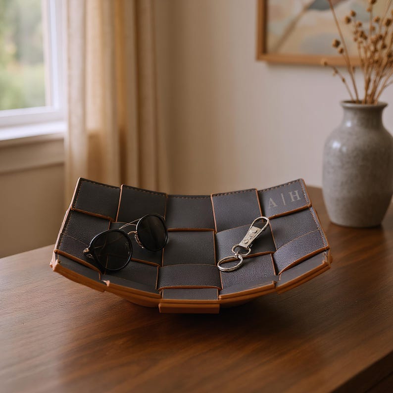 Modern Leather Valet Tray – Engraved Monogram Organizer, Groomsman Gift, Personalized Home Decor, Leather Desk Organizer,Minimalist Catchall image 1