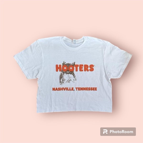 hooters T shirt or crop top