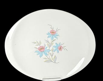 Bandeja ovalada vintage MCM Steubenville Fairlane de 35 cm (13 3/4") con estampado floral rosa y azul.