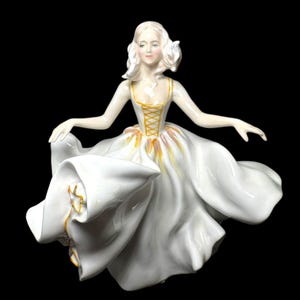 Vintage Royal Doulton &quot;&quot;Sweet Seventeen&quot;&quot; HN 2734 1974.&quot;