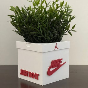 Box Planter Pot 3D Printed - Decor- Plant Pot for Indoor Plants - Unique planter for indoor with Drainage hole - MADE IN USA