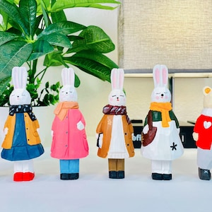 Lovely Elegant Delicate Hand-Carved Wooden Rabbit Bear Figurine Ornaments, Best Unique gift Ideal for Birthday, Holiday, Any Celebration