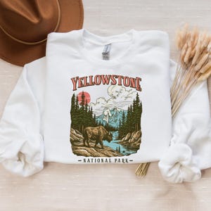 Vintage Yellowstone National Park Sweatshirt | Retro US Parks Tee Shirt, Trendy Granola Girl, Oversized Top, Gorpcore Boho Forestcore