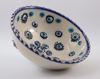 Cuenco de cerámica con forma de ojo malvado pintado a mano, cuenco para servir con amuleto de protección, amuleto Nazar, ensaladera decorativa, detalles en relieve.