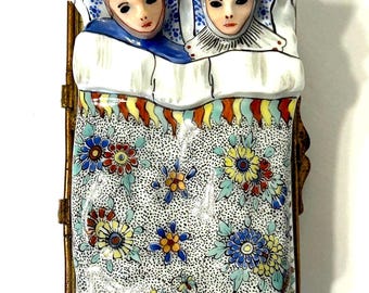 Antique French Chantilly Limoges Porcelain Trinket Box