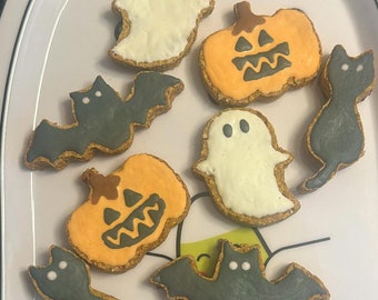 HALLOWEEN Homemade Peanut Butter Dog Treats - 2 ghosts, 2 bats, 2 black cats, 2 jack-o&#39;-lantern