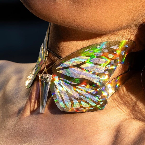 METAMORPH BUTTERFLY CHOKER  - Holographic Gold / Silver