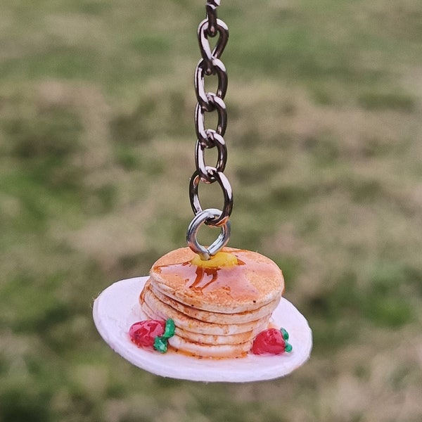 pancake keychain // polymer clay food // cute keychain, novelty keychain, mini food, breakfast food, diner, foodie gift