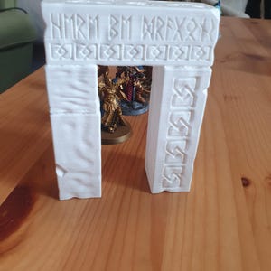The Portal with Runes, DnD Miniature Terrain, Dungeons and Dragons, D&D, Pathfinder, Scatter, Wargaming, Tabletop Games, 40k, Fantasy, RPG