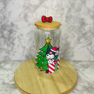 Christmas Kitty Glass Cup, Hello Coffee Cup, Kitty and friends Cup, Kitty Christmas Wreath Glass Cup, Christmas Gift, Gifts for her, Trendy