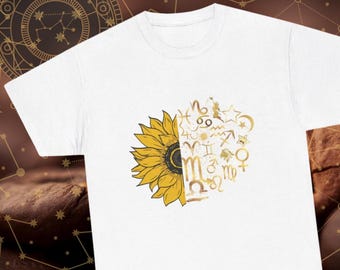 Sonnenblumen-T-Shirt, Astrologie-Liebhaber, Goldhemd, Planeten, Sonne und Mond Hemd. Geschenk für Ihn, Geschenk für Sie. Unisex Heavy Cotton Tee