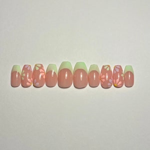Pastel Green Flower Press on Nails