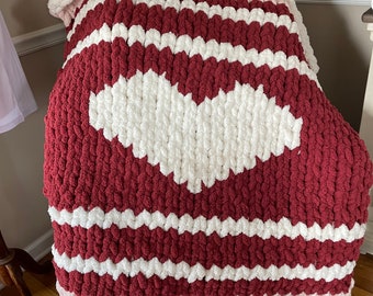 Chunky blanket heart graph bundle, two sizes of same heart pattern