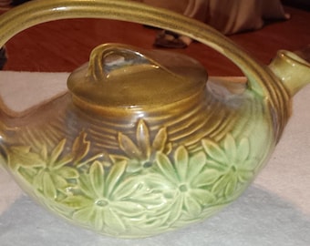 McCoy Pottery Tea Pot Daisy 1940'S Green Brown Genie Style 7 X 10 VINTAGE