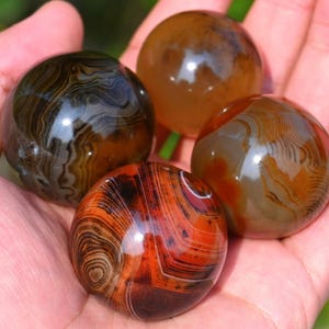 30MM+ Natural Sardonyx Agate Sphere,Reiki Healing,Quartz Crystal Ball,Crystal Ball,Red Agate,Divination Crystal Ball Gift,Agate Crystal