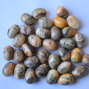 30MM Natural Crazy Agate Egg,Reiki Healing,Quartz Crystal Egg,Carved,Crystal Egg,Egg Sculpture,Crystal Ball,Quartz Crystal Pendant