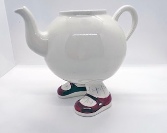 Carltonware Walking Teapot: Hand-painted English Pottery, Dark