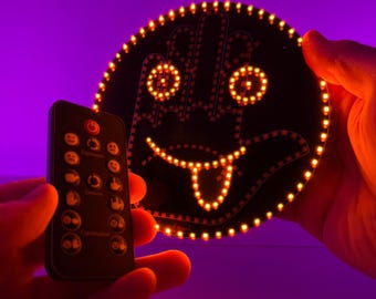 LED Gesture Light – Smiles, Fingers