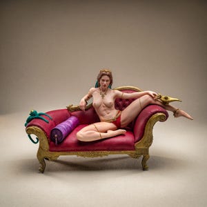 Statyett "Önskan i ögonblicket" | Sensuell kvinnlig figurin | Elegant boudoirdekor