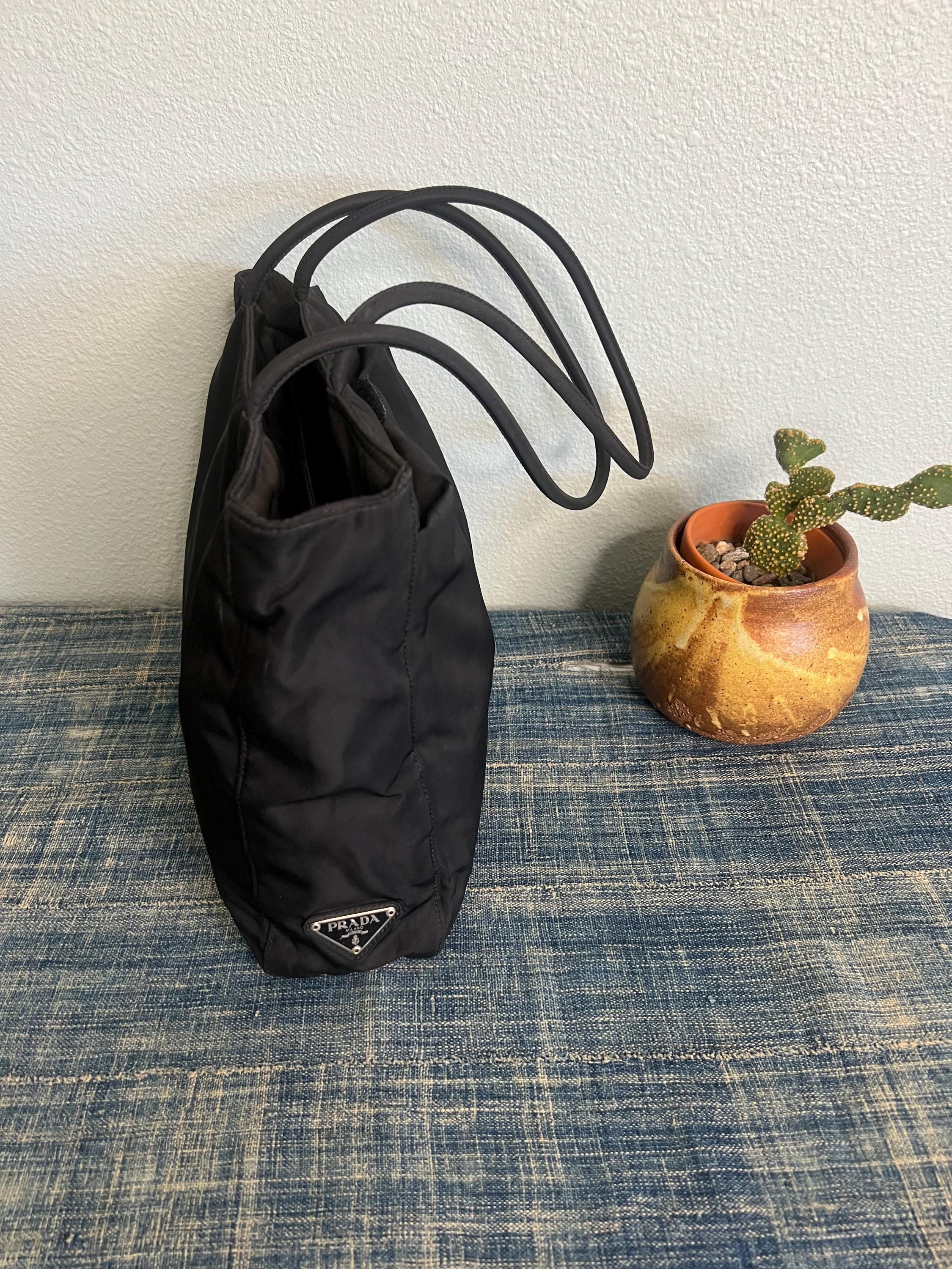 PRADA ブラックサブバック 90s 1040 90's VINTAGE PRADA ナイロン ショルダーハンドバックパック