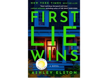First Lie Wins von Ashley Elston