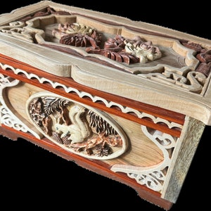 Bellissima scatola del tesoro realizzata a mano e dal design delicato per oggetti personali, regali e ricordi