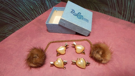 Mink sweater clasp and old costume jewelry - image 7