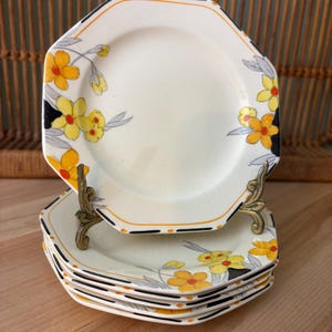 Crown Ducal Art Deco “Starburst” Tidbit Plates, Set of Six, England