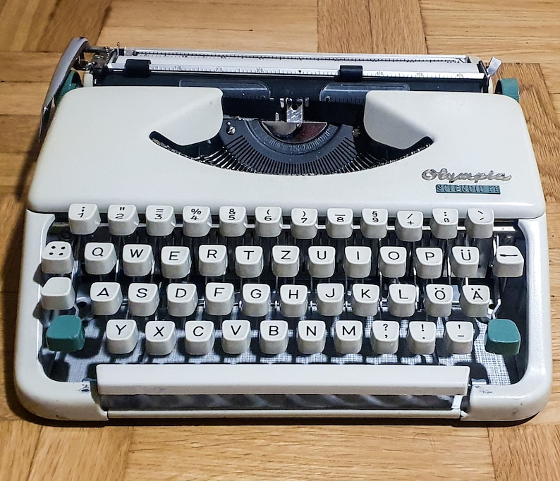 Schreibmaschine Olympia Splendid 33 Bild 1