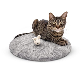 Wool Felt Cat Bed – Self Warming Cat Cushion, Handmade