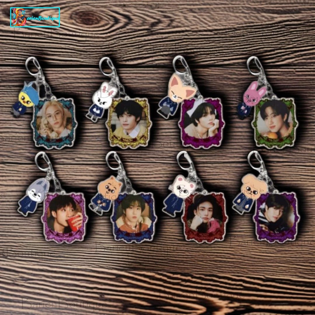 Stray Kids Merch Stray Kids SKZOO Keychain - 8 Member Star Shape