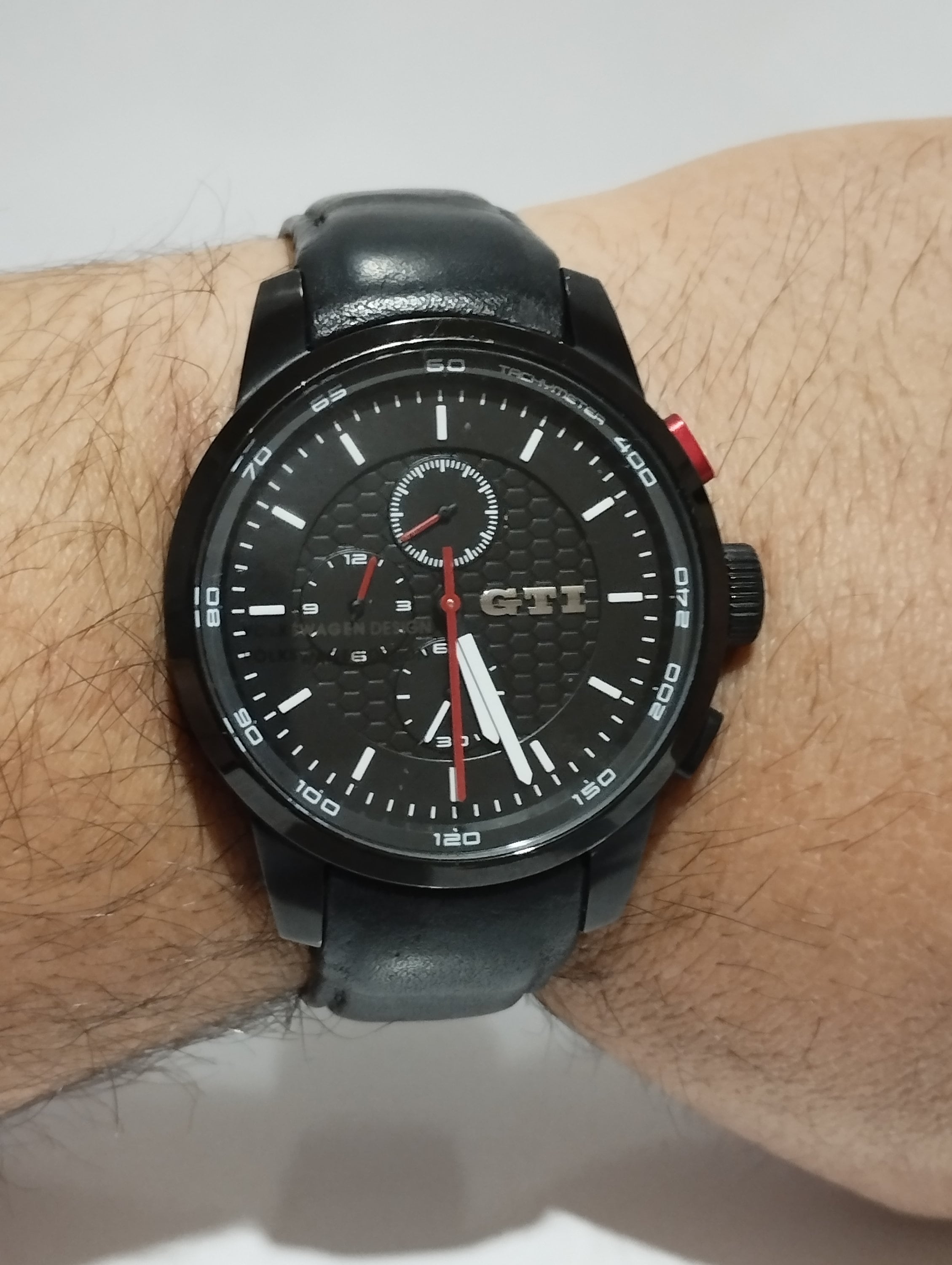 稼働 フォルクスワーゲン GTI 腕時計 クロノグラフ デイト 新品電池1327 稼働 フォルクスワーゲン GTI 腕時計 クロノグラフ デイト 新品
