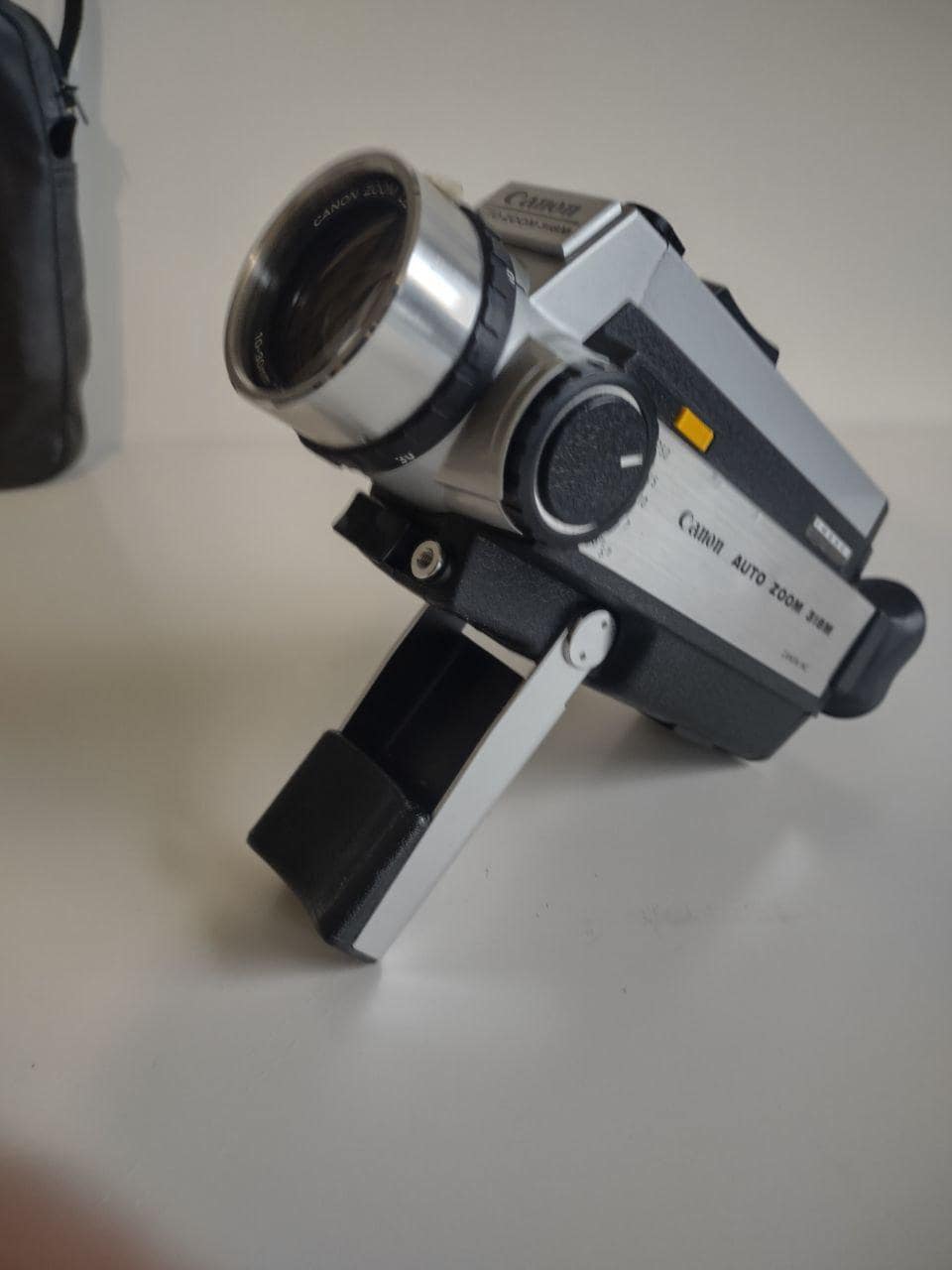 Canon Auto Zoom 318M キヤノン 8ミリ Canon Auto Zoom 318M Super 8 Cine Camera – Retro Camera Shop
