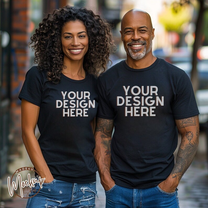 Makieta par, para afroamerykańska, makieta koszulki, czarna koszula, modele afroamerykańskie, płótno Bella, plik PNG Instant, dodaj swój projekt, zdjęcie 1