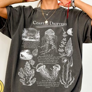 Retro Jellyfish Comfort Colors Shirt, Nature Academia Kid Marine Biology Illustrated Tshirt Printed Jellyfish Sweatshirt Aesthetic Gift