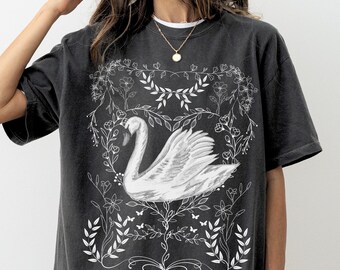 Swan Comfort Colors shirt | Floral Knightcore shirt | Minimalistic Goth shirt | Gift for her | Oversized tshirt | plus size tee 3x 4x