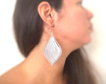 Orecchini pendenti in argento con labradorite: gioielli con pietre preziose - Italia